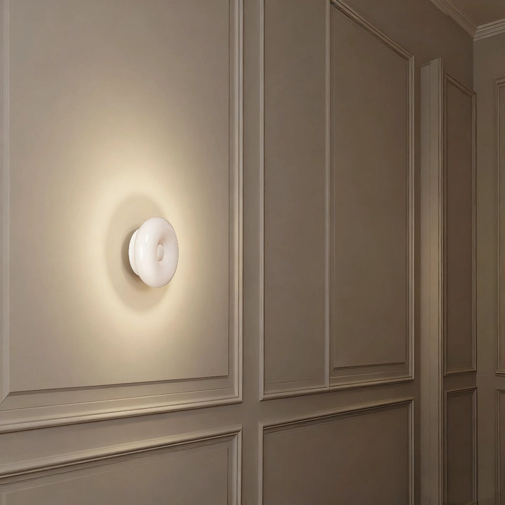 Aelynor Bauhaus Modern Round Glass Wall Light12.webp__PID:c1916ca1-9494-4cf2-b575-eb9c42751ff0