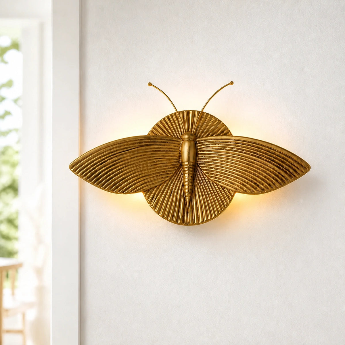 Lampe murale décorative vintage Alvaro en forme de papillon de nuit