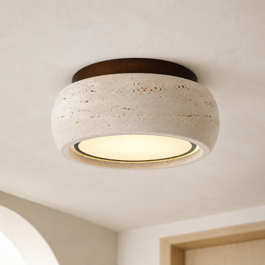 Lampada da soffitto a plafoniera rotonda Amias Wabi-Sabi in travertino