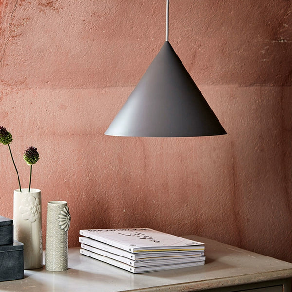 Lampada a sospensione minimalista Idun Cono