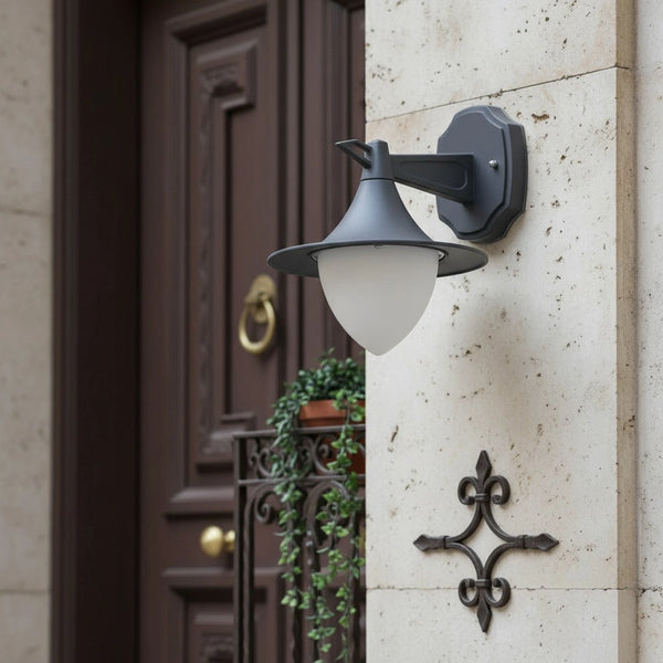 Jelena Retro Minimalist Metal Wall Lamp