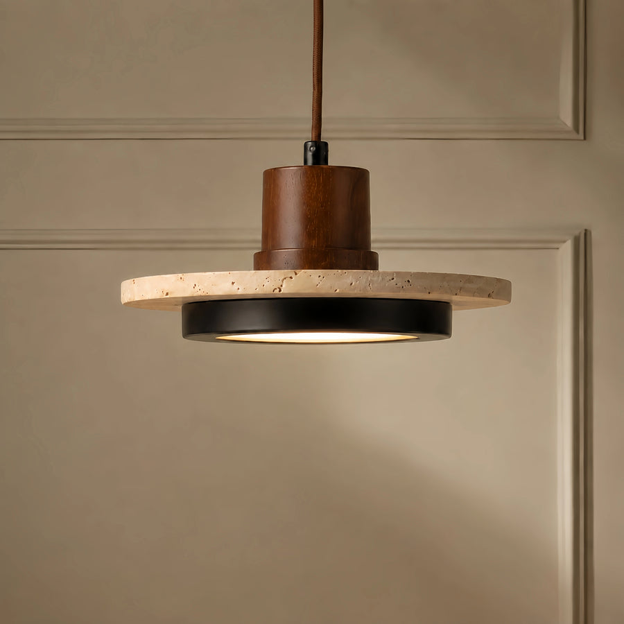 Lampada a sospensione Zola Wabi-Sabi con disco in travertino