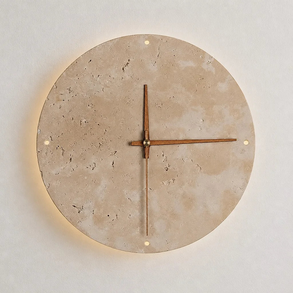 Lampe murale horloge en travertin Zeryma Wabi-Sabi